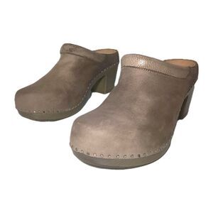 Dansko Sz 41 Sammy Tan Leather Mule Clogs Block Heel Nailhead Women Size 10.5-11